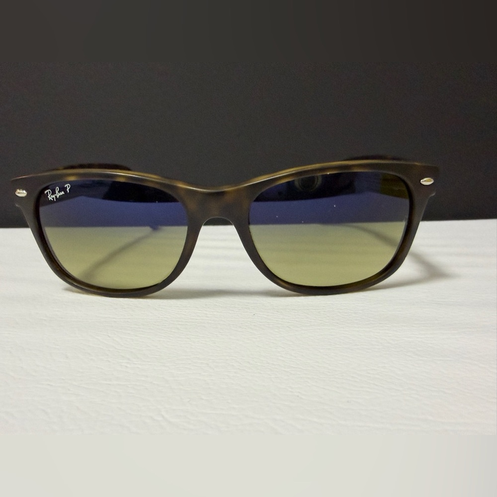 Ray-Ban New Wayfarer Polarized Sunglasses – Matte Tortoise RB2132